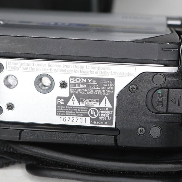 Sony DCR-DVD610 DVD Handycam Camcorder Video Recorder 40x Optical Zoom Silver - Picture 10 of 14